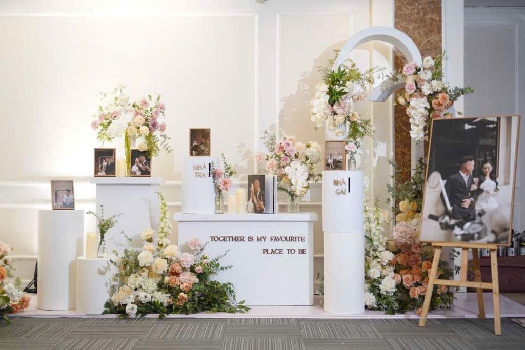 Bàn gallery tiệc cưới