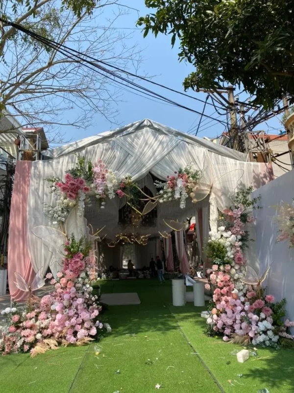 cong cuoi mau hong